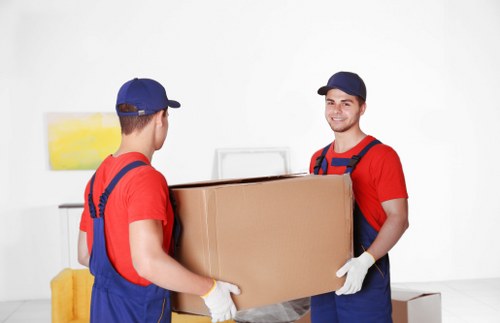 Moving truck service for residential and commercial customers in London